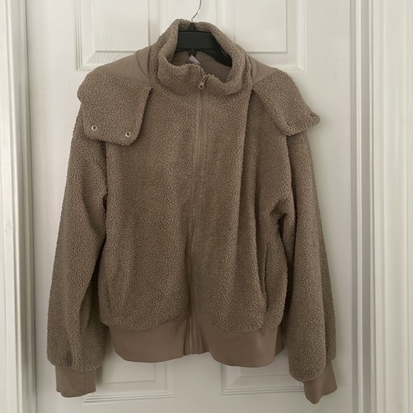 Sherpa Bomber Jacket, size L 6/8 - Picture 2 of 5